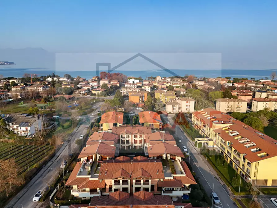Immagine 4 di Appartamento in vendita  in Via Tintoretto a Sirmione