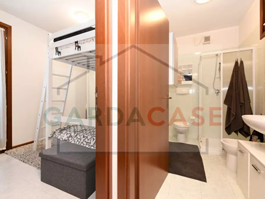 Immagine 17 di Appartamento in vendita  in Via Tintoretto a Sirmione