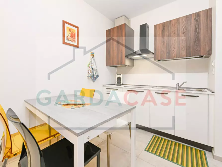 Immagine 14 di Appartamento in vendita  in Via Morandi a Sirmione