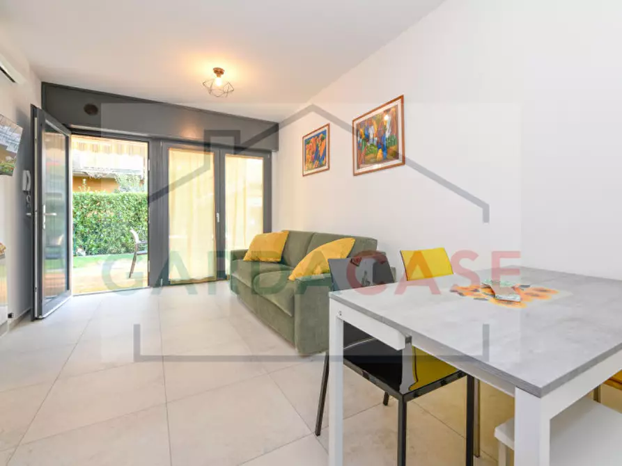 Immagine 17 di Appartamento in vendita  in Via Morandi a Sirmione