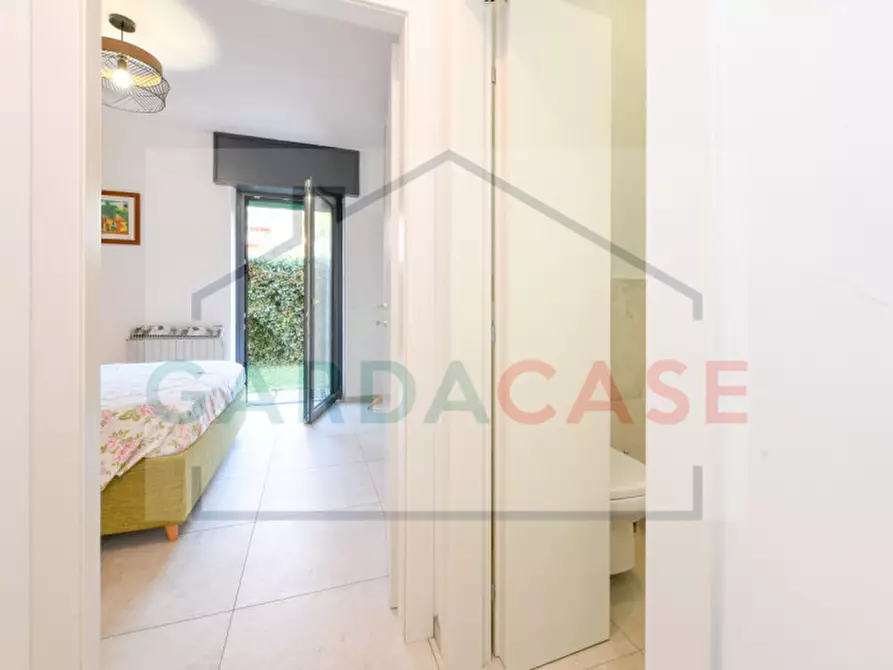 Immagine 20 di Appartamento in vendita  in Via Morandi a Sirmione