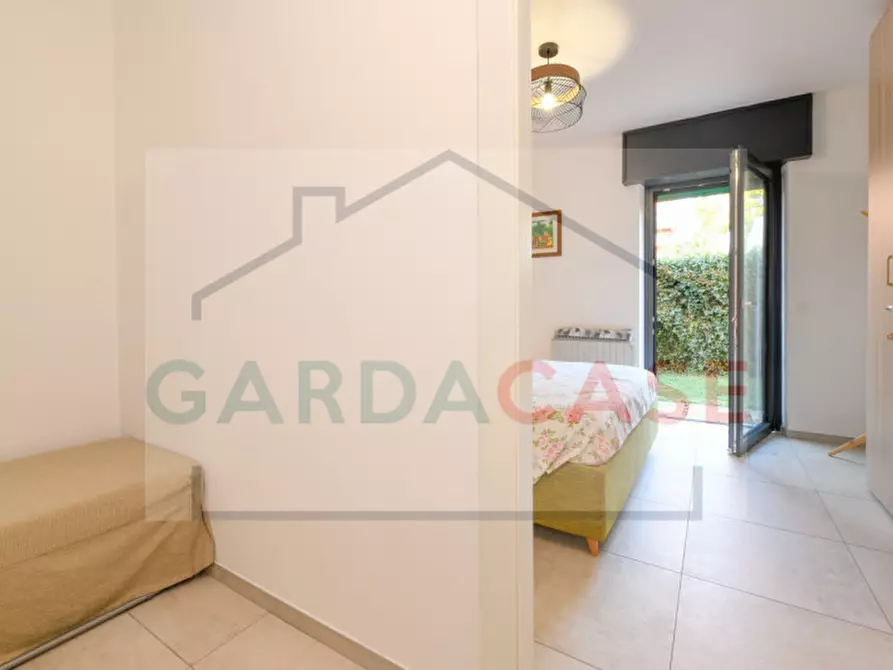 Immagine 21 di Appartamento in vendita  in Via Morandi a Sirmione