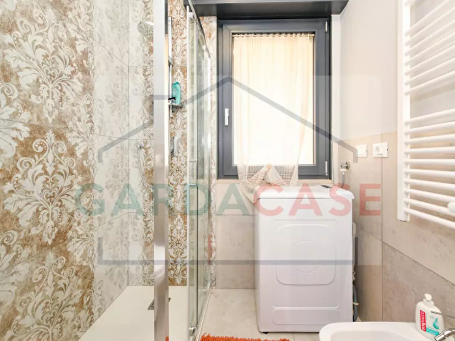 Immagine 24 di Appartamento in vendita  in Via Morandi a Sirmione