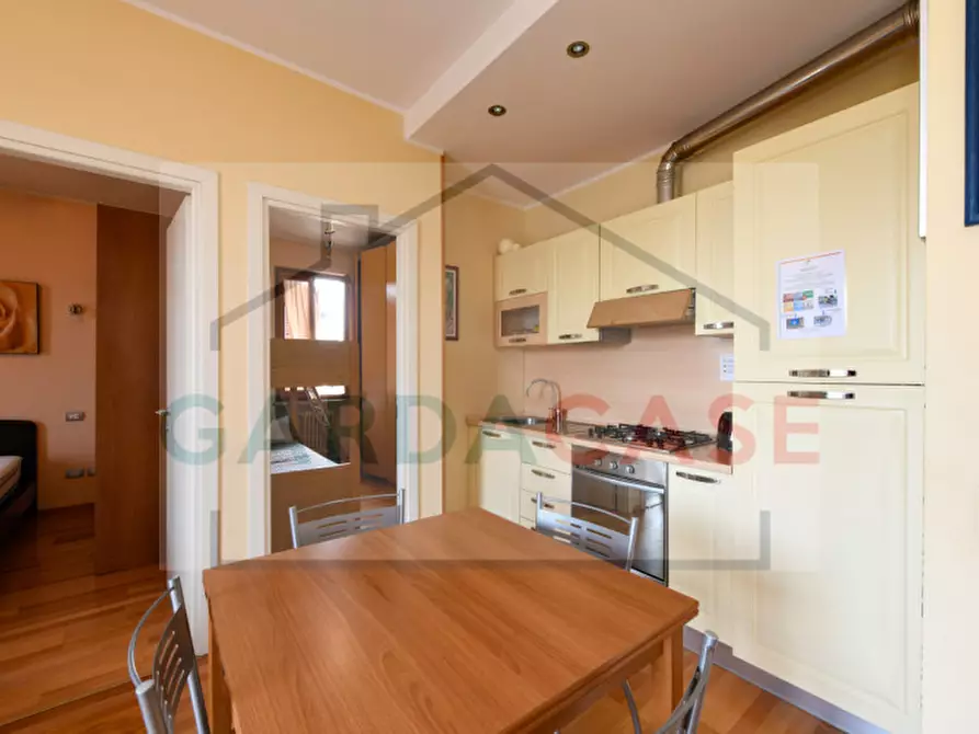 Immagine 10 di Appartamento in vendita  in Via Roma a Sirmione