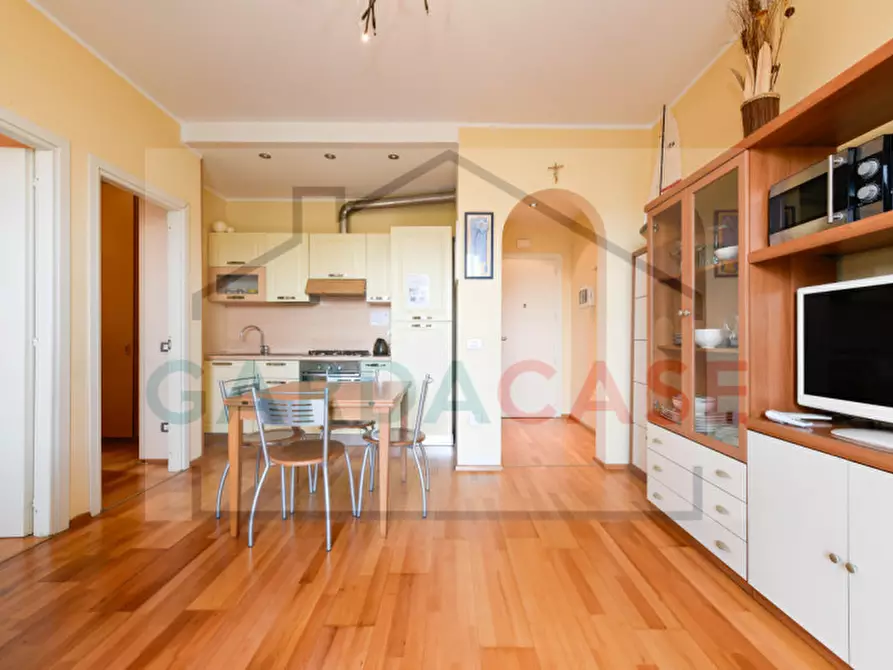 Immagine 11 di Appartamento in vendita  in Via Roma a Sirmione