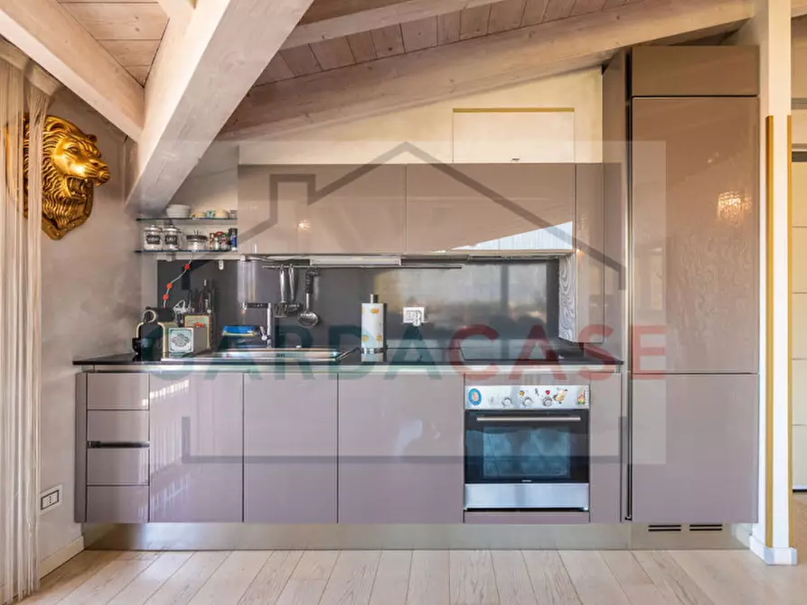 Immagine 21 di Attico in vendita  in Via Benedetto Croce a Sirmione