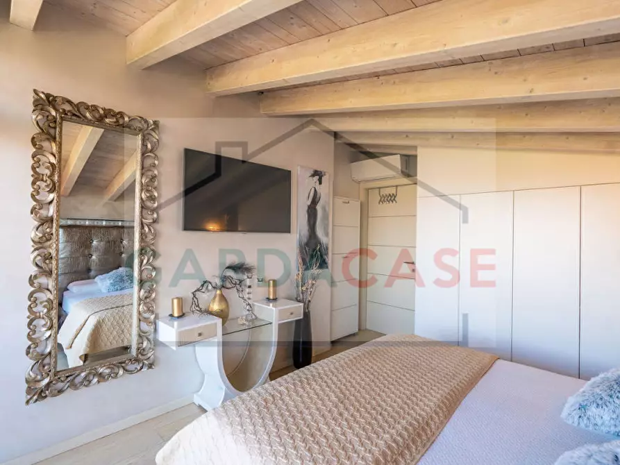 Immagine 28 di Attico in vendita  in Via Benedetto Croce a Sirmione