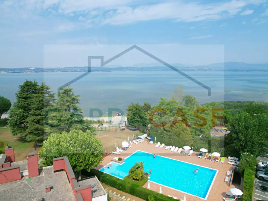 Immagine 1 di Appartamento in vendita  a Sirmione