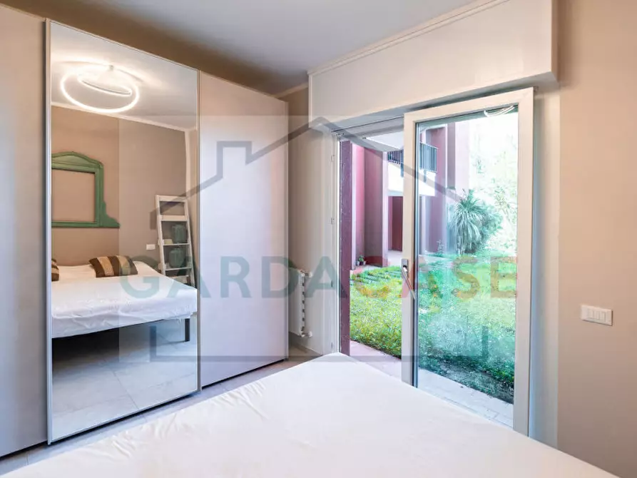 Immagine 16 di Appartamento in vendita  a Sirmione