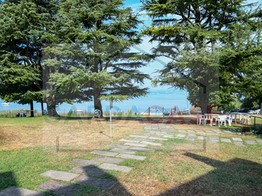Immagine 22 di Appartamento in vendita  a Sirmione