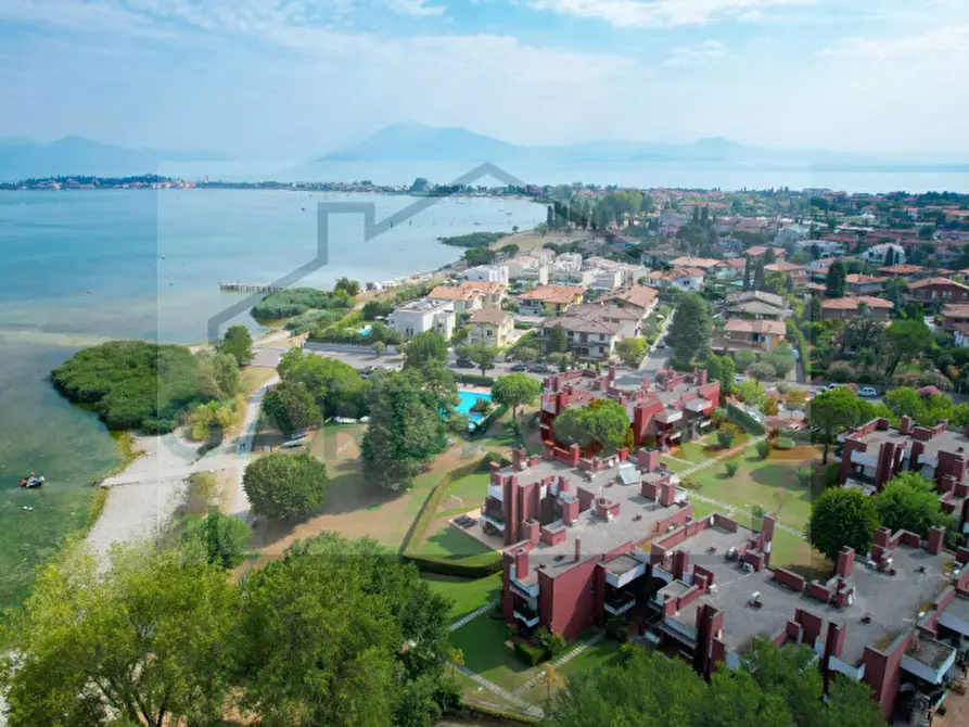 Immagine 25 di Appartamento in vendita  a Sirmione
