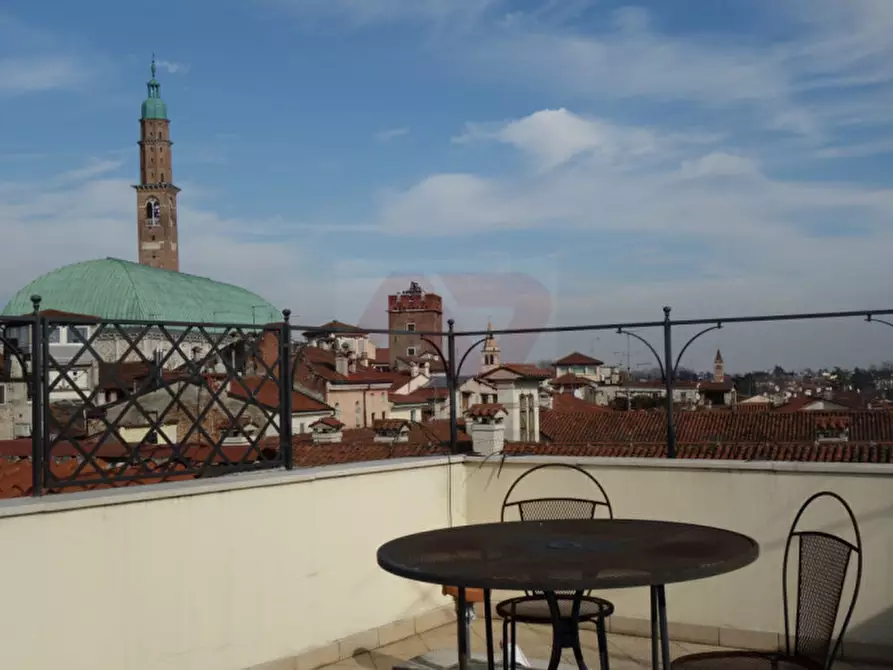 Immagine 1 di Appartamento in vendita  in Contrà Giuseppe Garibaldi a Vicenza