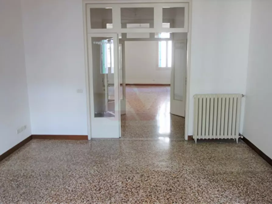Immagine 7 di Appartamento in vendita  in Contrà Giuseppe Garibaldi a Vicenza