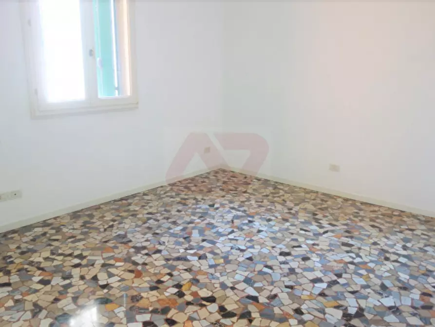 Immagine 9 di Appartamento in vendita  in Contrà Giuseppe Garibaldi a Vicenza