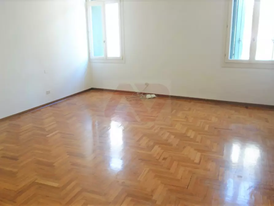 Immagine 14 di Appartamento in vendita  in Contrà Giuseppe Garibaldi a Vicenza