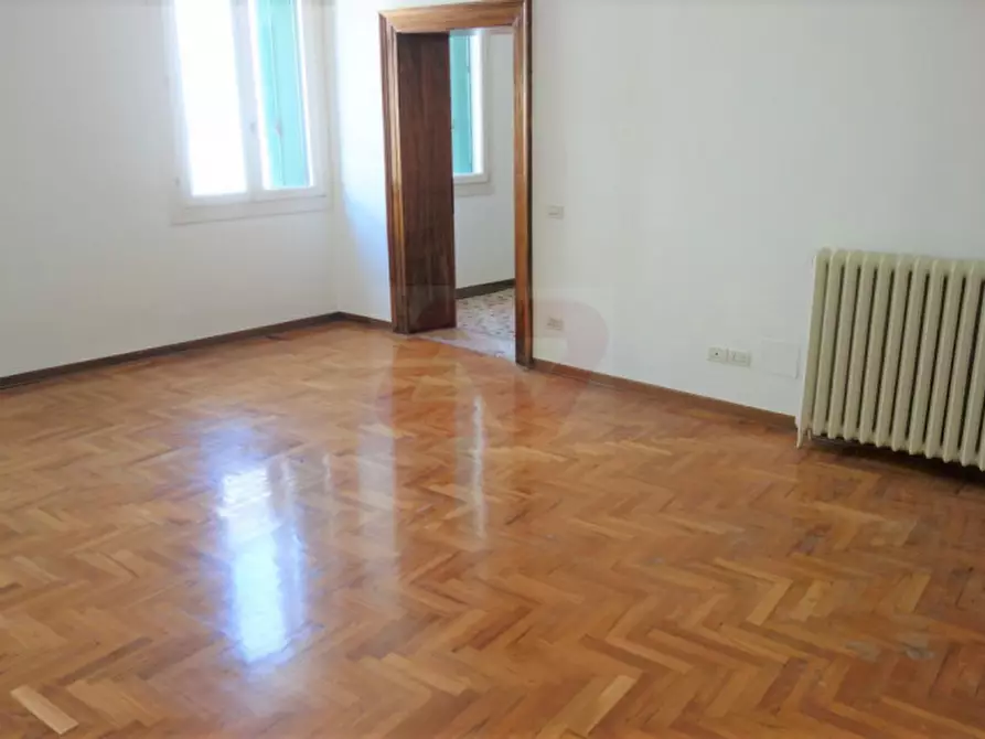 Immagine 15 di Appartamento in vendita  in Contrà Giuseppe Garibaldi a Vicenza