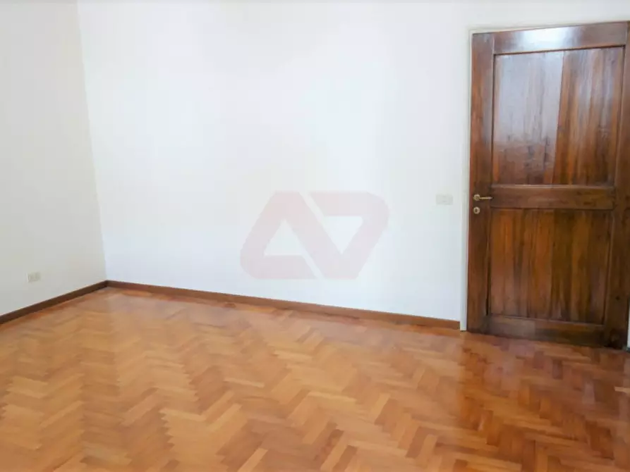 Immagine 19 di Appartamento in vendita  in Contrà Giuseppe Garibaldi a Vicenza