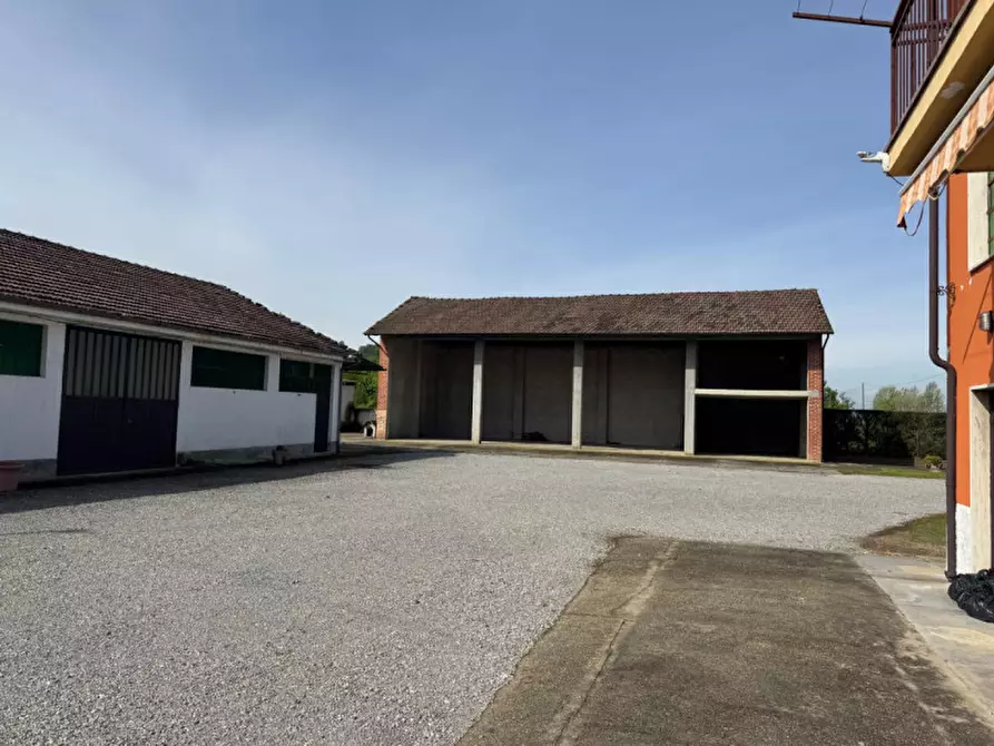 Immagine 12 di Casa indipendente in vendita  in Via Castelli a Roddi