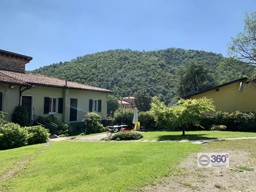 Immagine 1 di Casa indipendente in vendita  in Via Fontana a Gussago