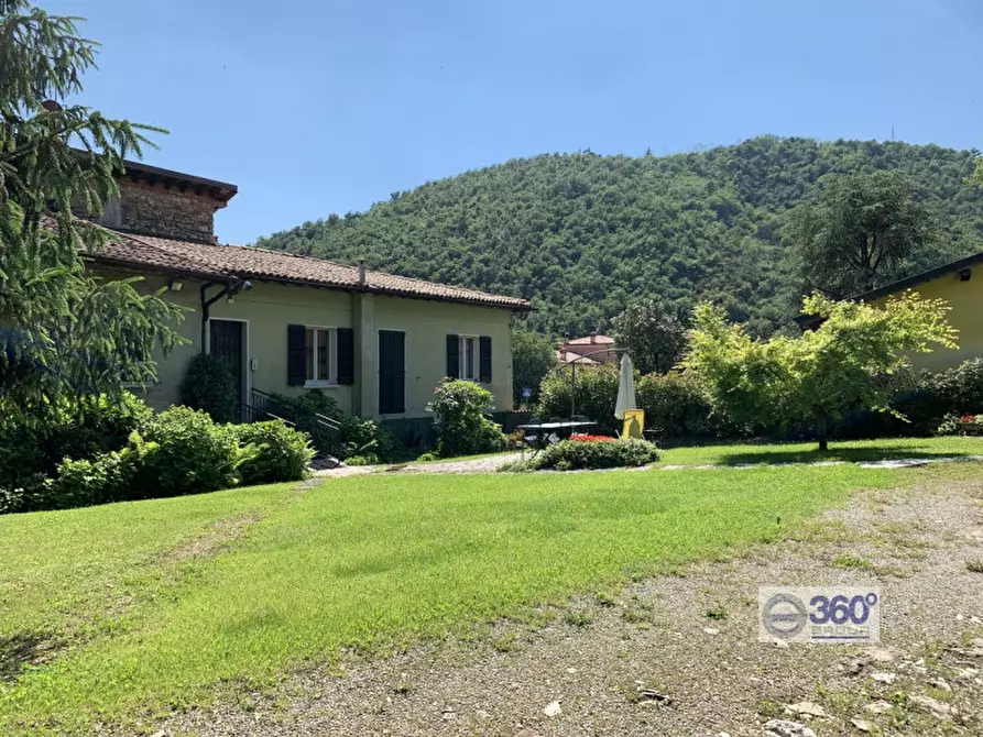 Immagine 3 di Casa indipendente in vendita  in Via Fontana a Gussago