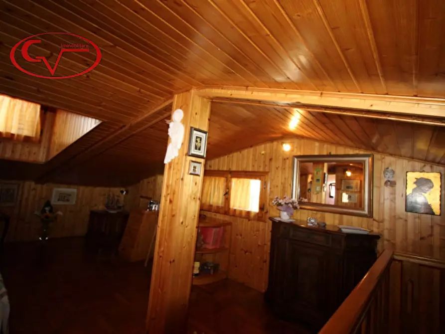 Immagine 6 di Villa in vendita  in periferia a San Giovanni Valdarno