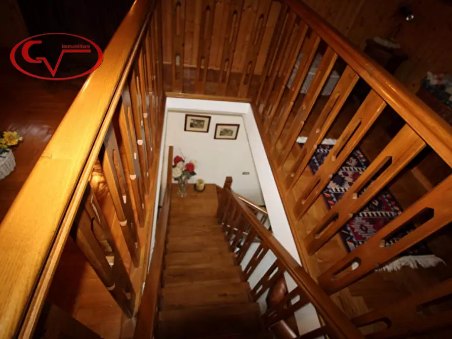 Immagine 8 di Villa in vendita  in periferia a San Giovanni Valdarno