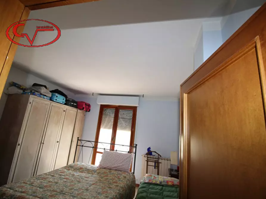 Immagine 18 di Villa in vendita  in periferia a San Giovanni Valdarno