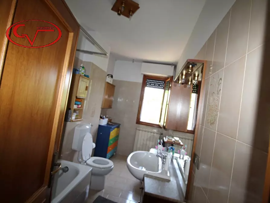 Immagine 19 di Villa in vendita  in periferia a San Giovanni Valdarno