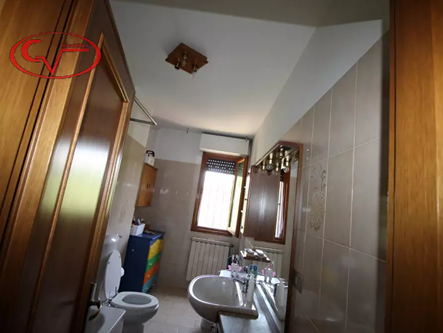 Immagine 20 di Villa in vendita  in periferia a San Giovanni Valdarno