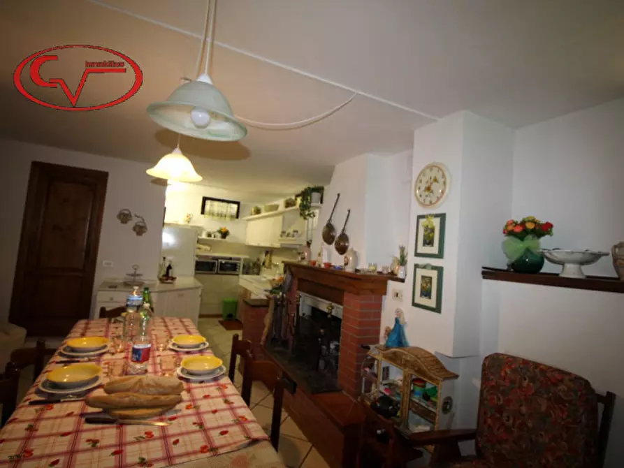 Immagine 27 di Villa in vendita  in periferia a San Giovanni Valdarno