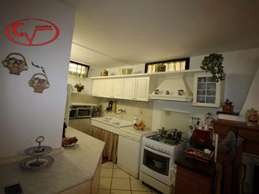 Immagine 28 di Villa in vendita  in periferia a San Giovanni Valdarno