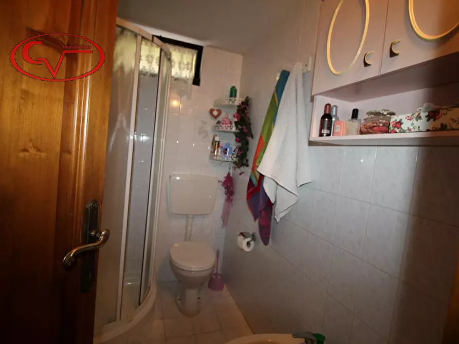 Immagine 29 di Villa in vendita  in periferia a San Giovanni Valdarno