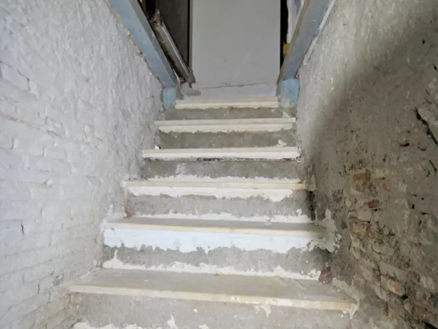 Immagine 2 di Magazzino in affitto  in Via del Moro a Roma