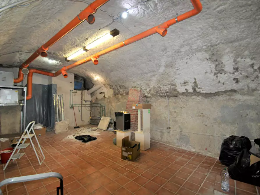 Immagine 5 di Magazzino in affitto  in Via del Moro a Roma