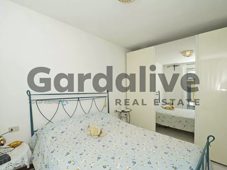 Immagine 15 di Appartamento in vendita  in via dei colli a Manerba Del Garda