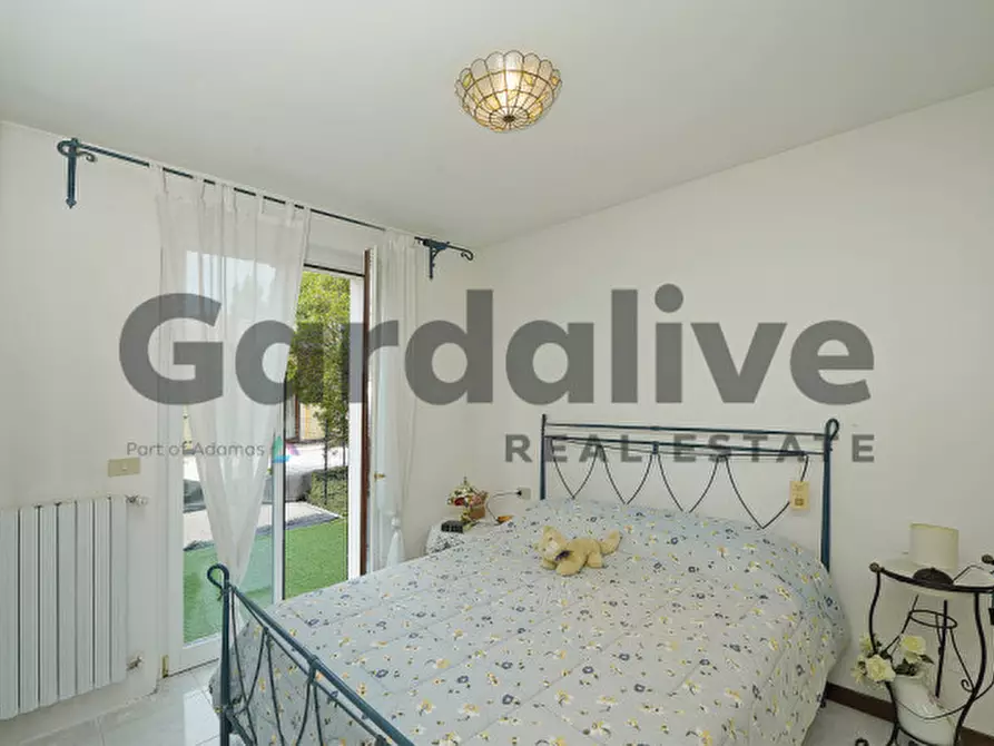 Immagine 16 di Appartamento in vendita  in via dei colli a Manerba Del Garda