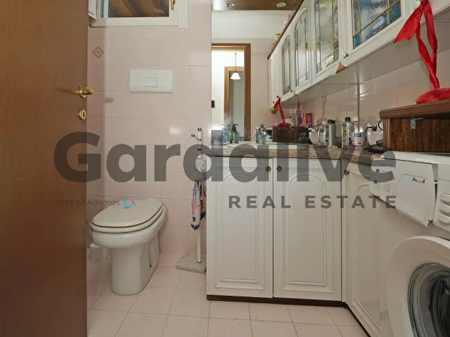 Immagine 19 di Appartamento in vendita  in via dei colli a Manerba Del Garda