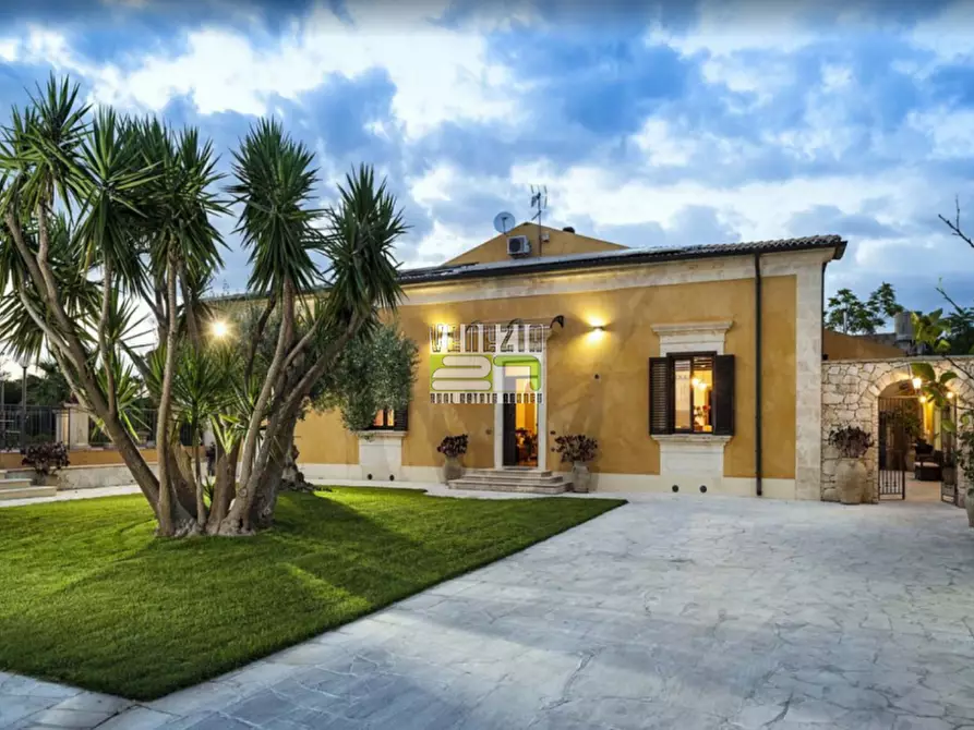 Immagine 12 di Villa in vendita  in san Corrado a Noto