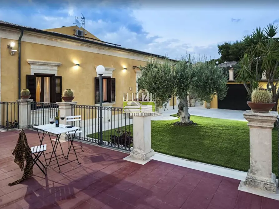 Immagine 14 di Villa in vendita  in san Corrado a Noto