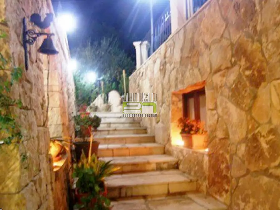 Immagine 34 di Villa in vendita  in san Corrado a Noto
