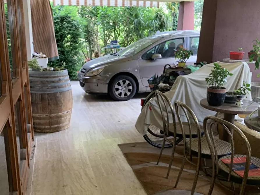 Immagine 1 di Casa indipendente in vendita  a Abano Terme