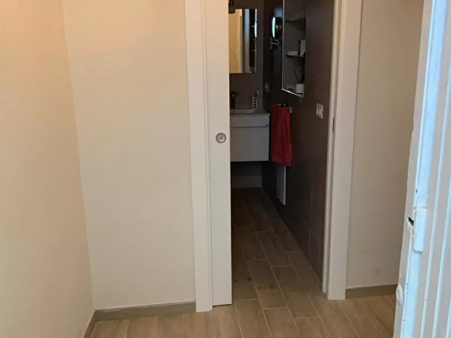Immagine 10 di Appartamento in affitto  in Corso Vittorio emanuele 436 a Napoli