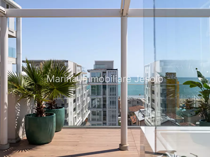 Immagine 2 di Attico in vendita  in via dante a Jesolo