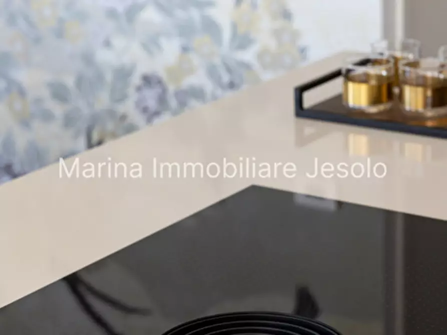 Immagine 25 di Attico in vendita  in via dante a Jesolo