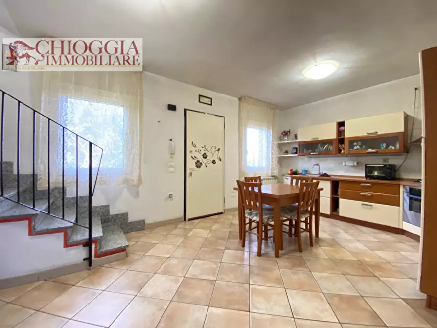 Immagine 4 di Casa bifamiliare in vendita  in Via Primavera a Chioggia