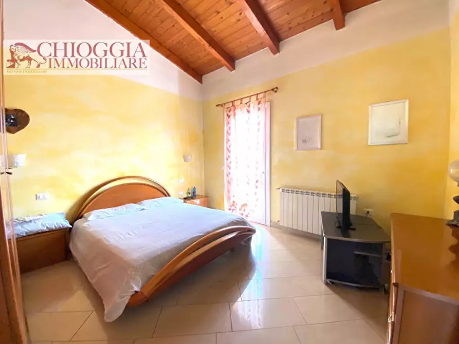 Immagine 10 di Casa bifamiliare in vendita  in Via Primavera a Chioggia