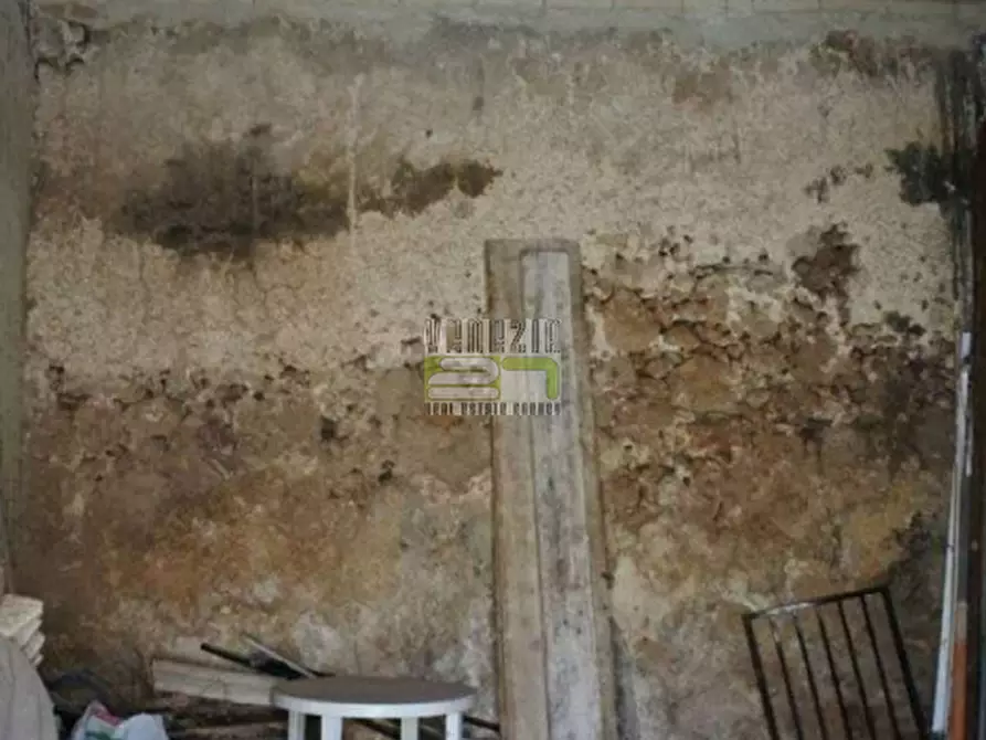 Immagine 20 di Palazzo in vendita  in Via Dante Alighieri a Noto