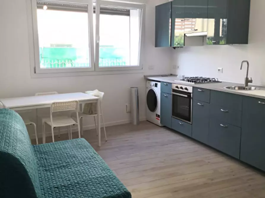 Immagine 1 di Appartamento in affitto  in via buonarroti a Padova