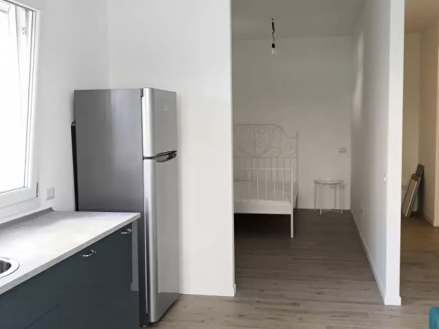 Immagine 3 di Appartamento in affitto  in via buonarroti a Padova