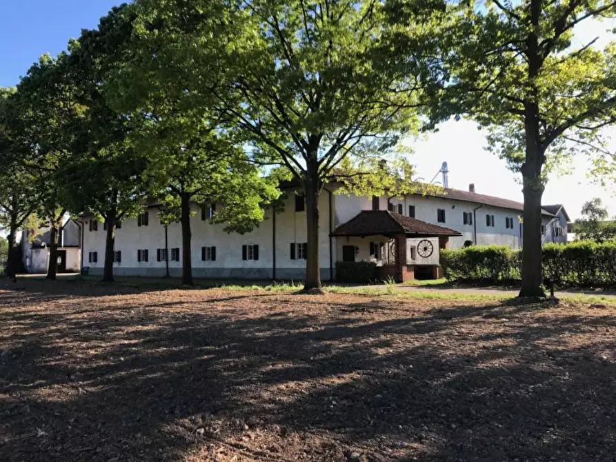 Immagine 3 di Villa in vendita  in Cascina Cornarina a Castano Primo